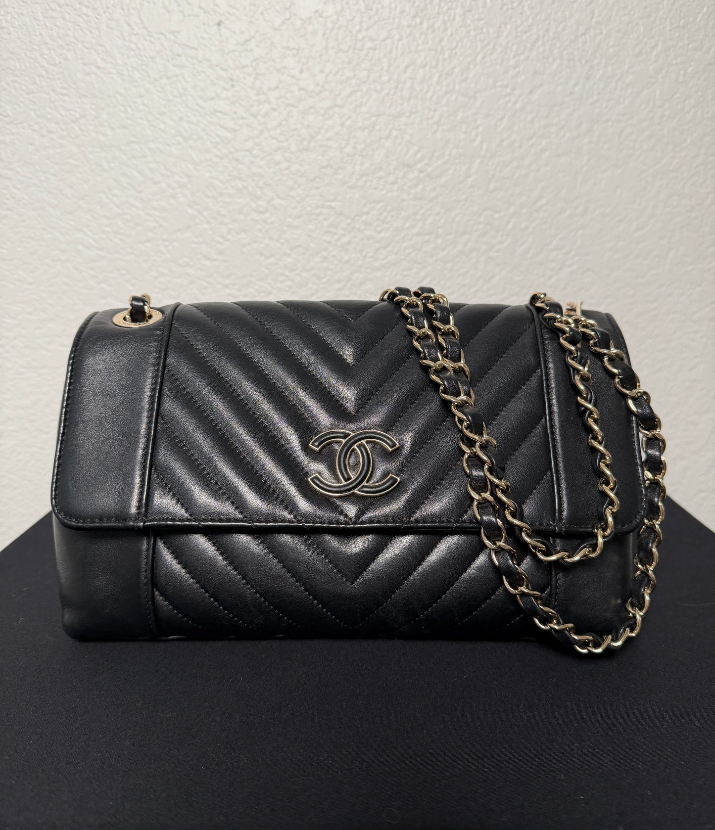 Chanel Daily Chevron Flap Bag - Black