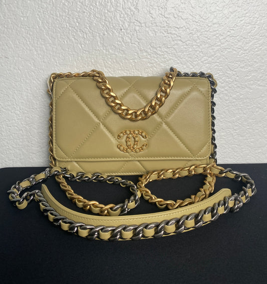 Chanel 19 Quilted Lambskin Wallet On Chain Crossbody Bag Beige Mixed Metal Hardware