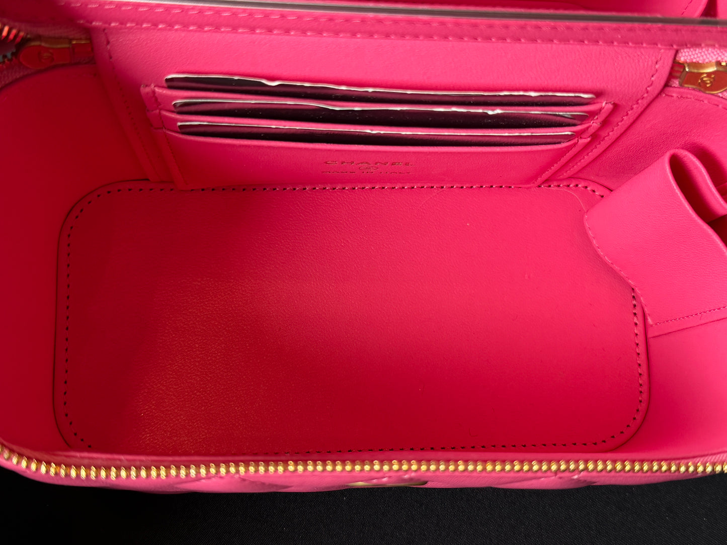Chanel Coco Hearts Small Vanity Case – Pink Quilted Lambskin