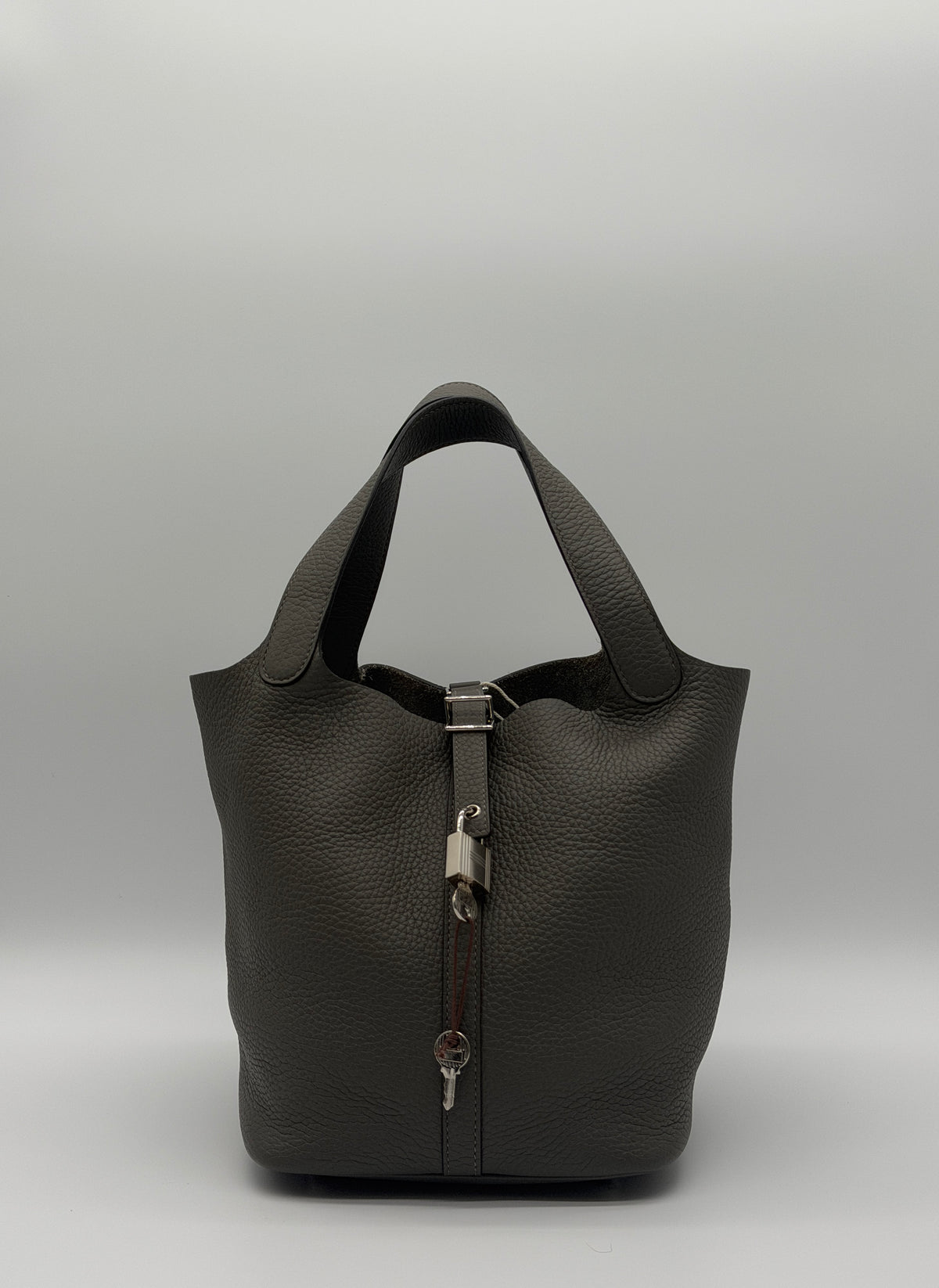 Hermès Picotin Lock 18 Gris Meyer Clemence Leather Palladium Hardware