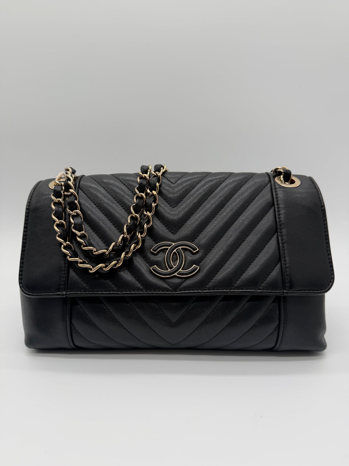Chanel Daily Chevron Flap Bag - Black