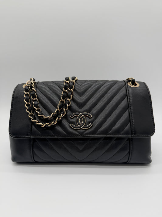 Chanel Daily Chevron Flap Bag - Black