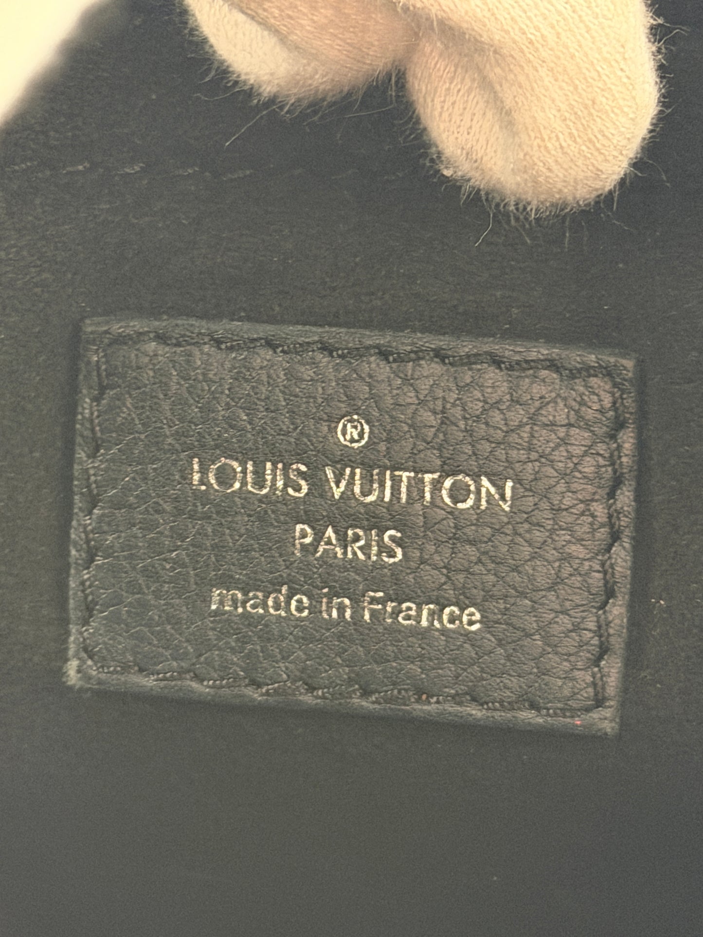 Louis Vuitton Lockme II BB Black Grained Calf Leather Chain Bag jd061