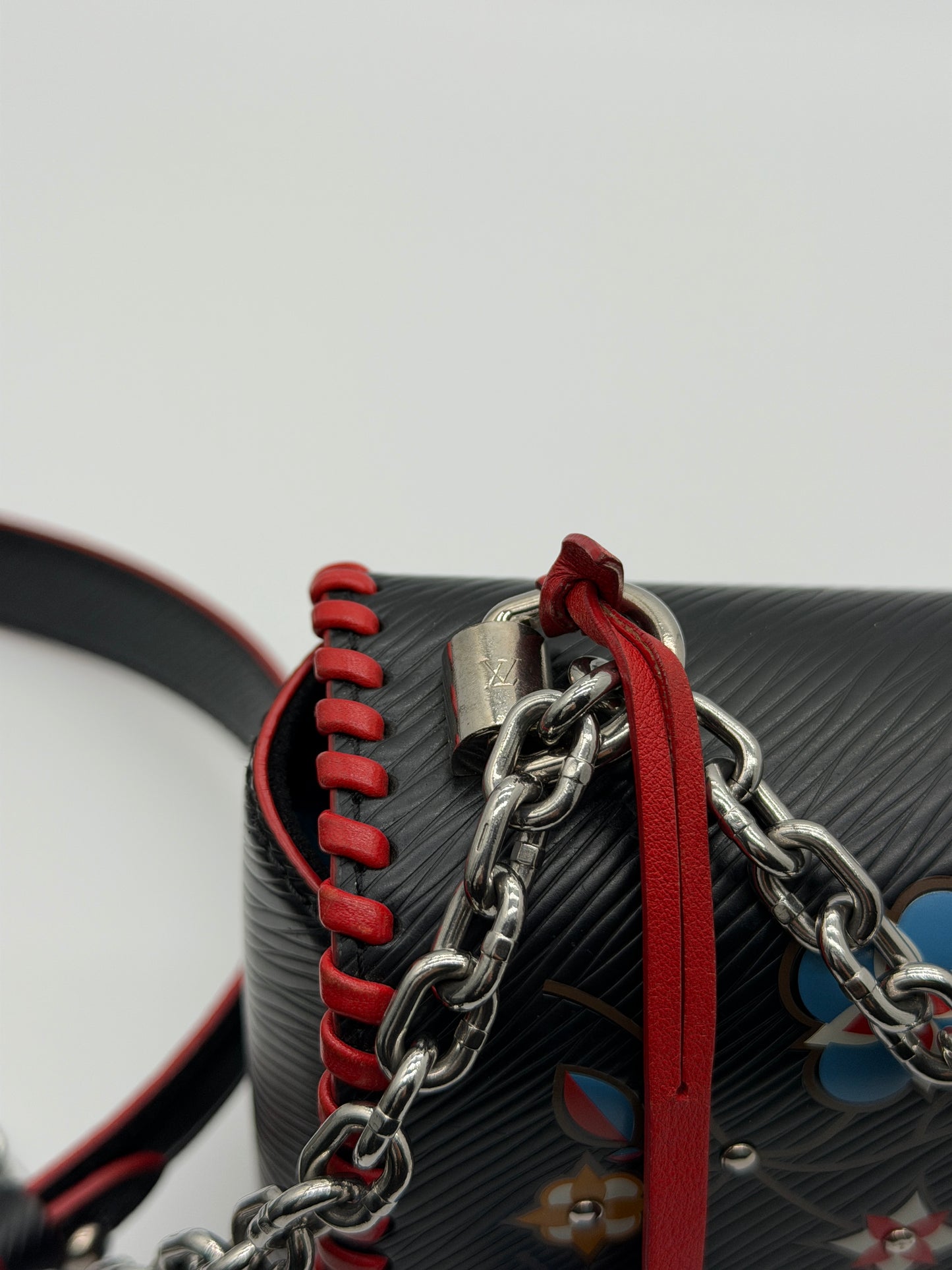 Louis Vuitton Twist MM Floral Epi Leather Chain Bag lx781