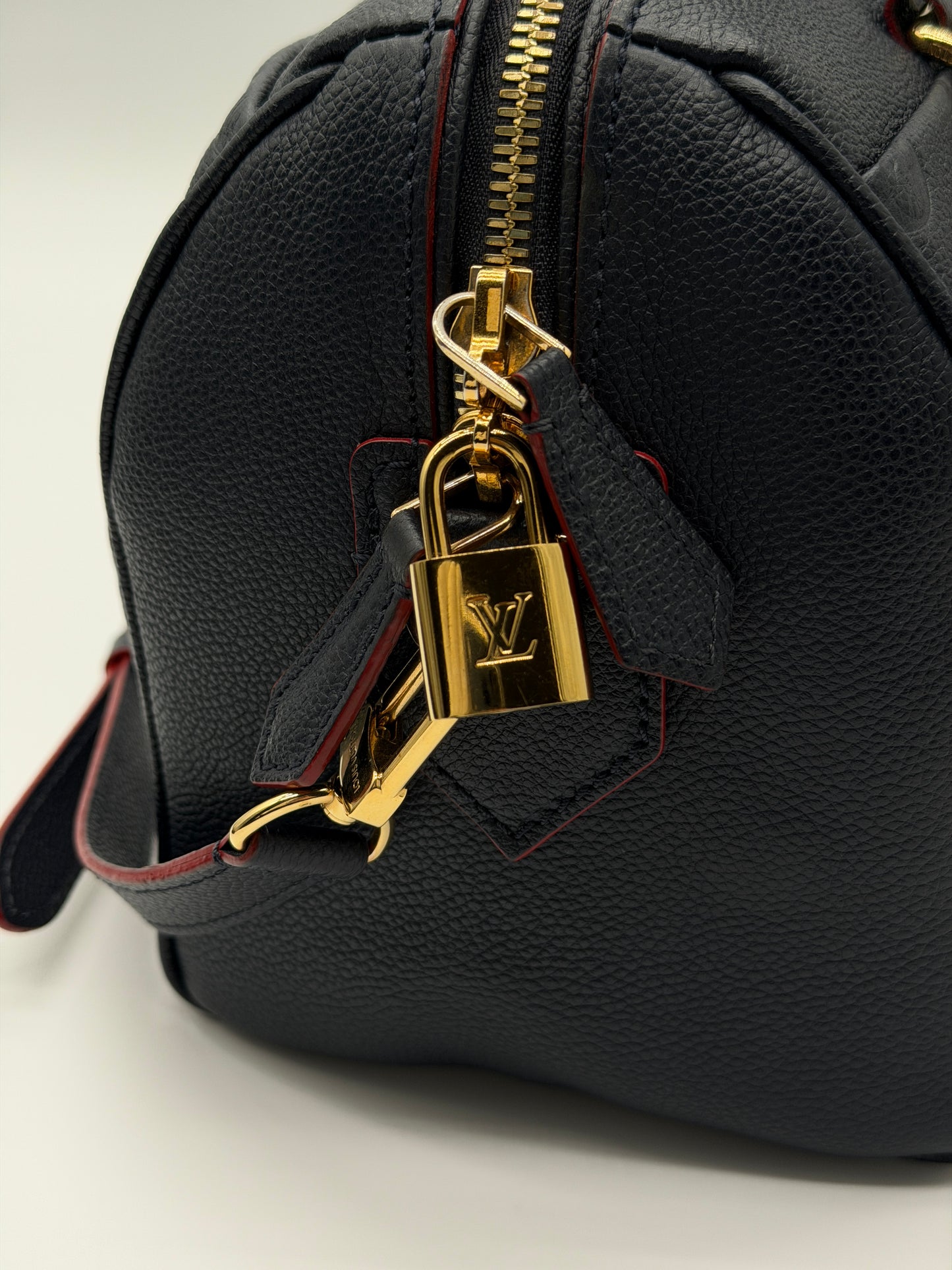 Louis Vuitton Speedy Bandoulière 25 Monogram Empreinte Leather Marine Rouge