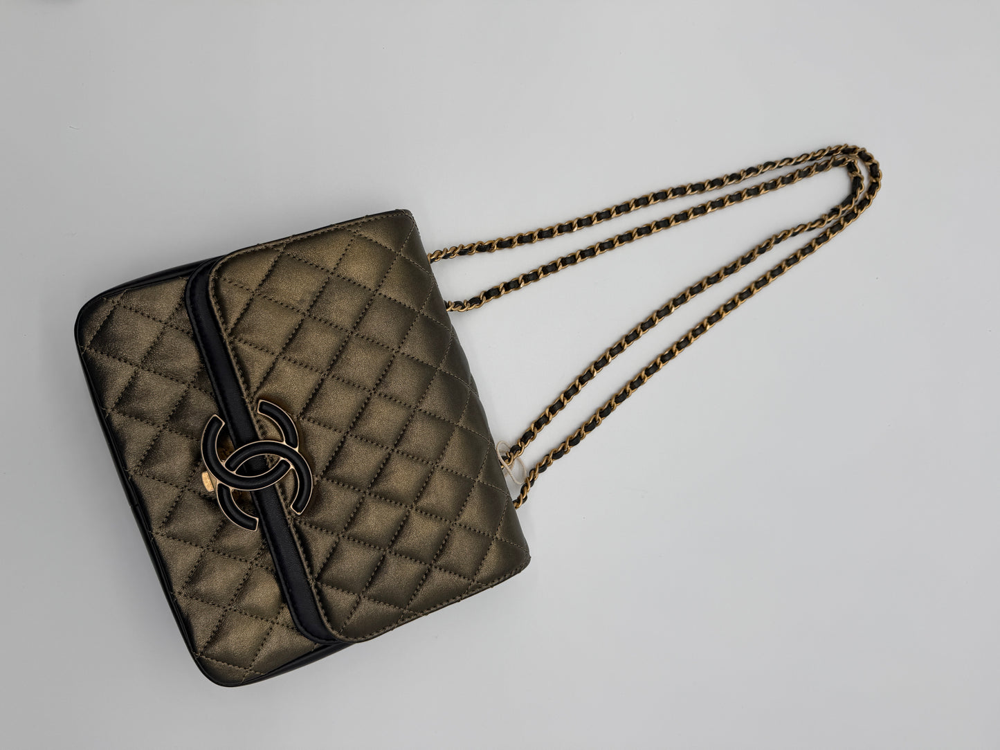 Chanel Classic Flap Medium Metallic Bronze Quilted Lambskin Leather Bag lx670
