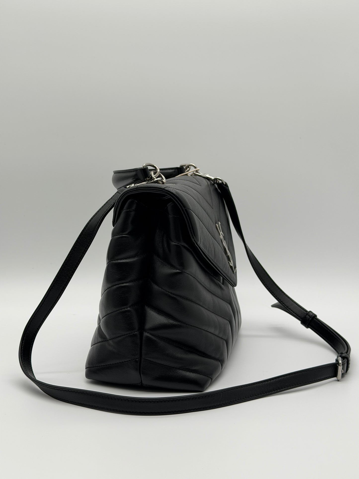 Saint Laurent Loulou Medium Black Matelassé Leather Top Handle Bag lx561