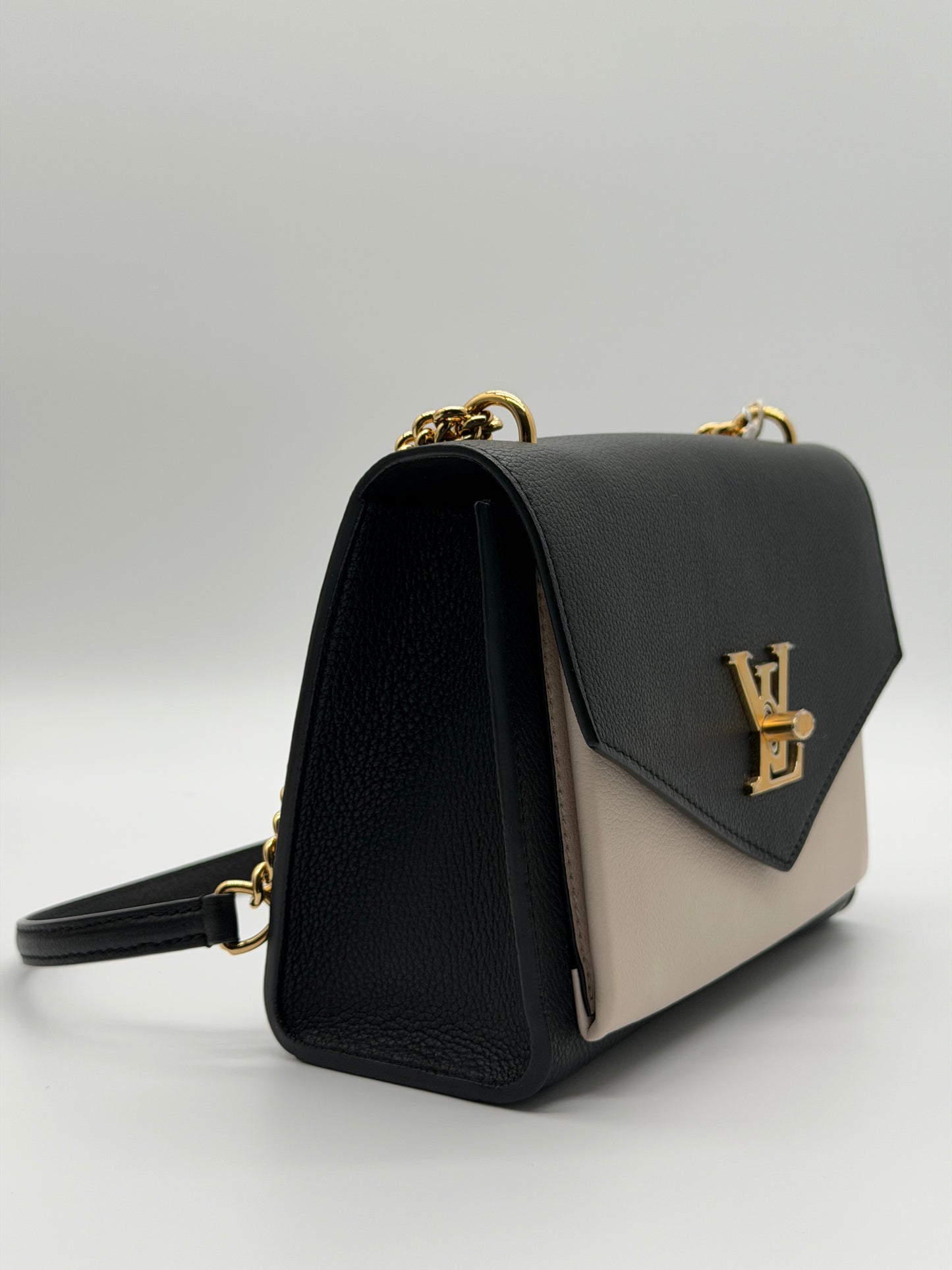 Louis Vuitton MyLockMe Chain Bag Black & White Grained Calf Leather