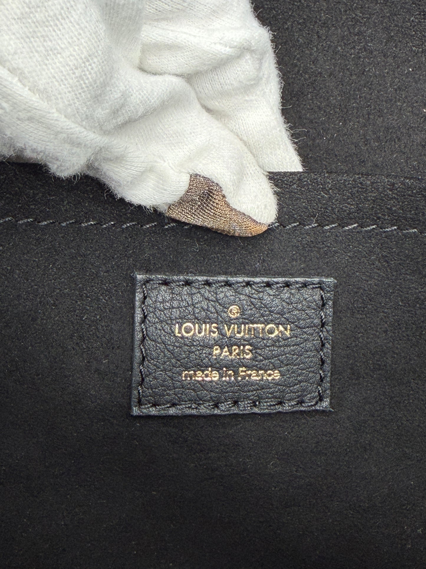 Louis Vuitton MyLockMe Chain Bag Black & White Grained Calf Leather