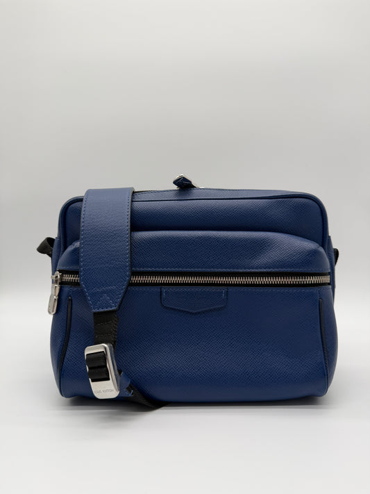Louis Vuitton Taiga Outdoor Messenger PM Cobalt Blue Leather lx575