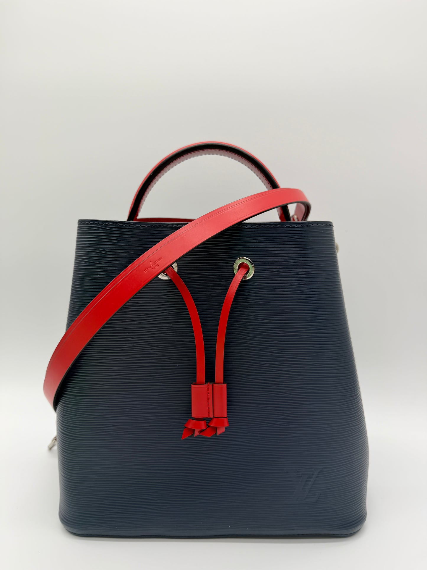 Louis Vuitton NéoNoé MM Bucket Bag