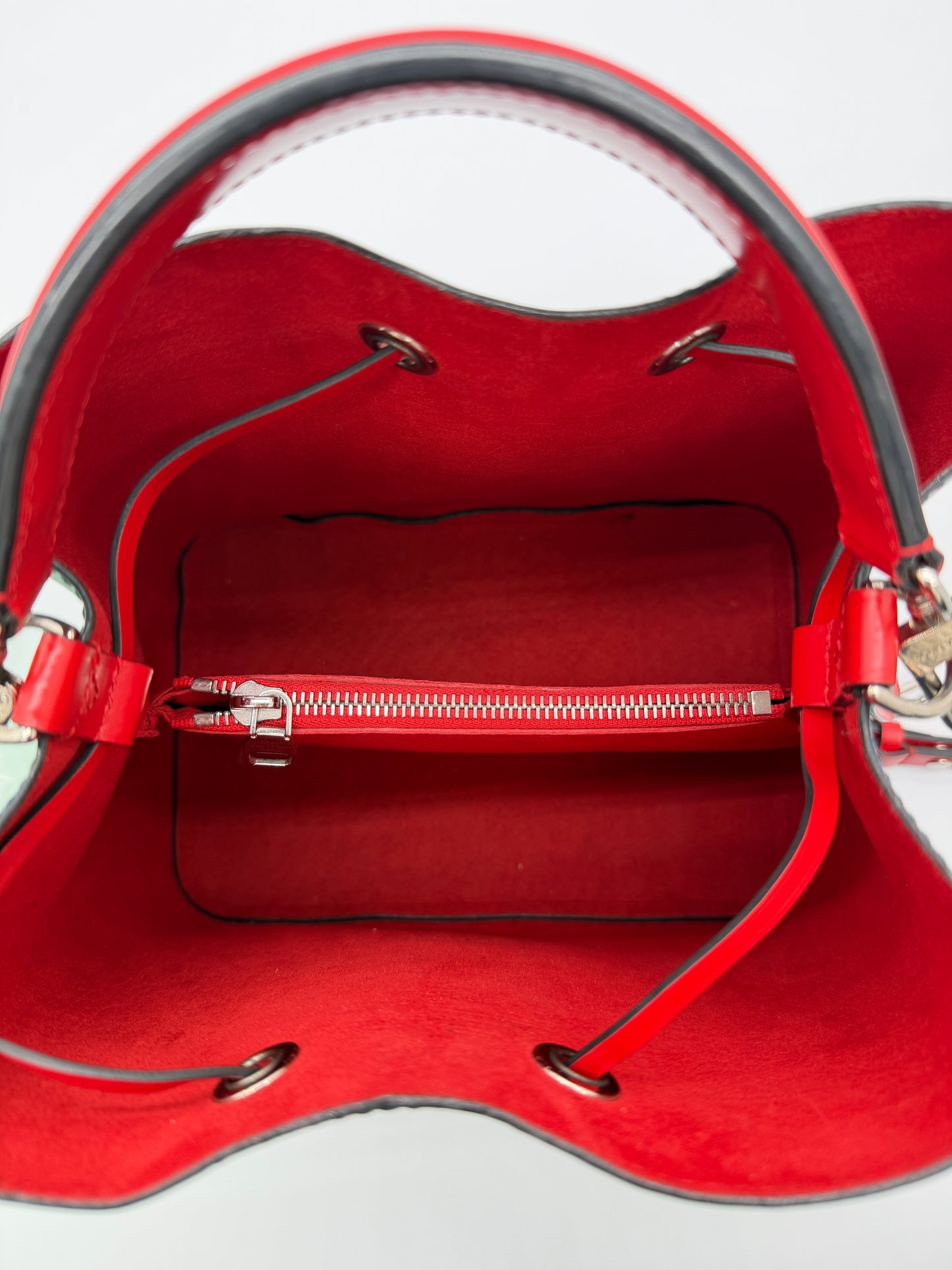 Louis Vuitton NéoNoé MM Bucket Bag
