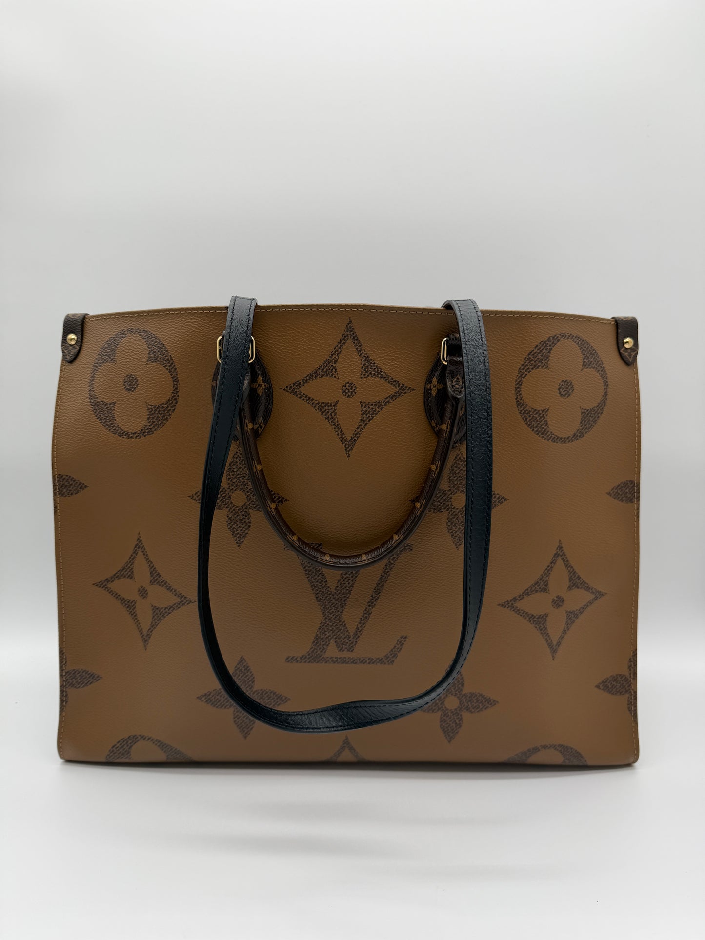 Louis Vuitton OnTheGo Monogram Giant Tote Bag lx879