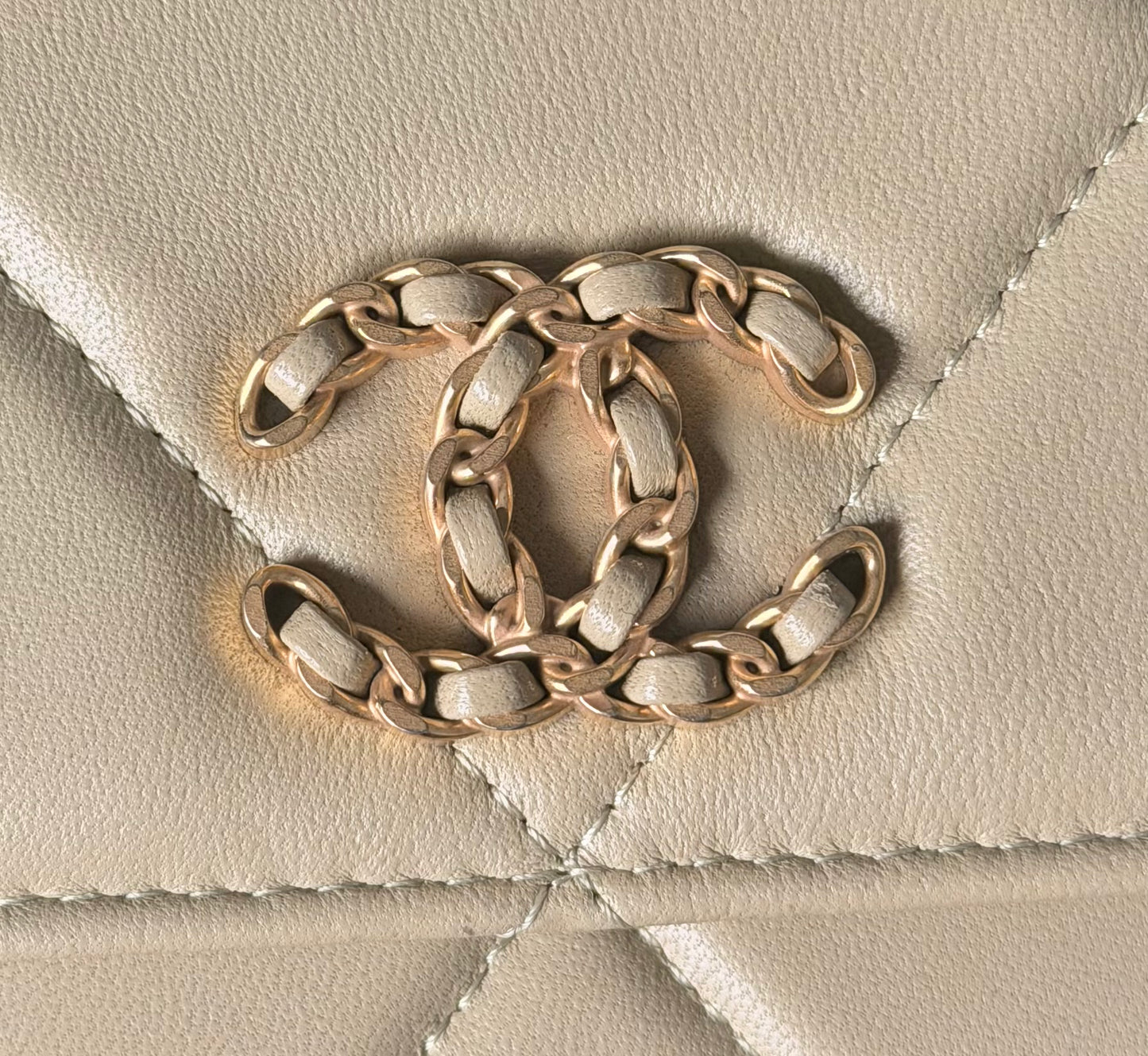 Chanel 19 Quilted Lambskin Wallet On Chain Crossbody Bag Beige Mixed Metal Hardware