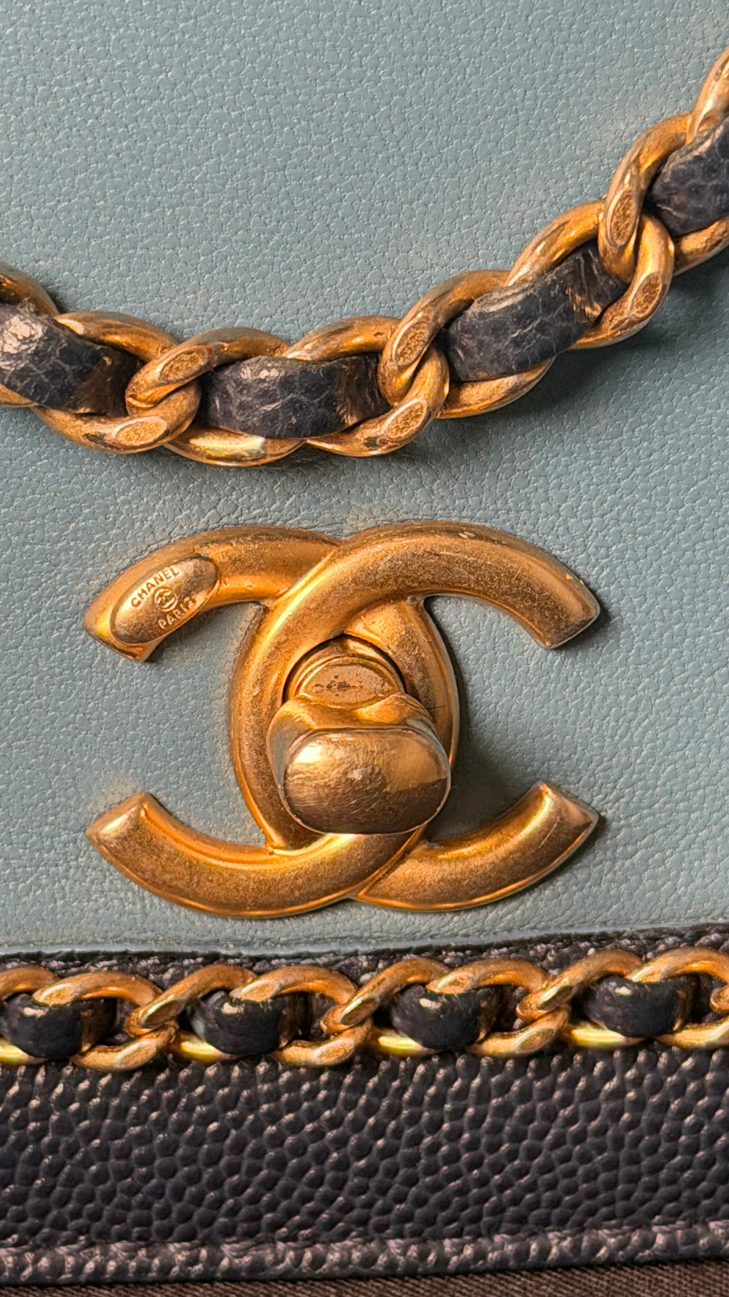 Chanel CC GHW Chain Shoulder Bag Blue Calfskin Leather