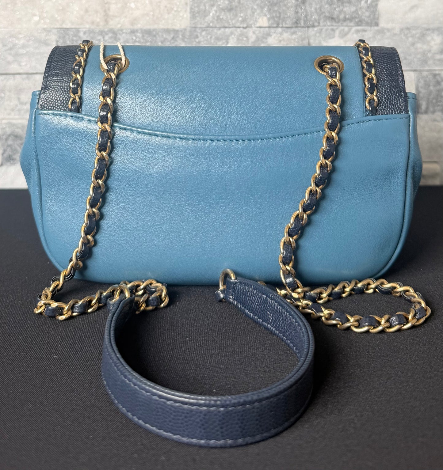 Chanel CC GHW Chain Shoulder Bag Blue Calfskin Leather