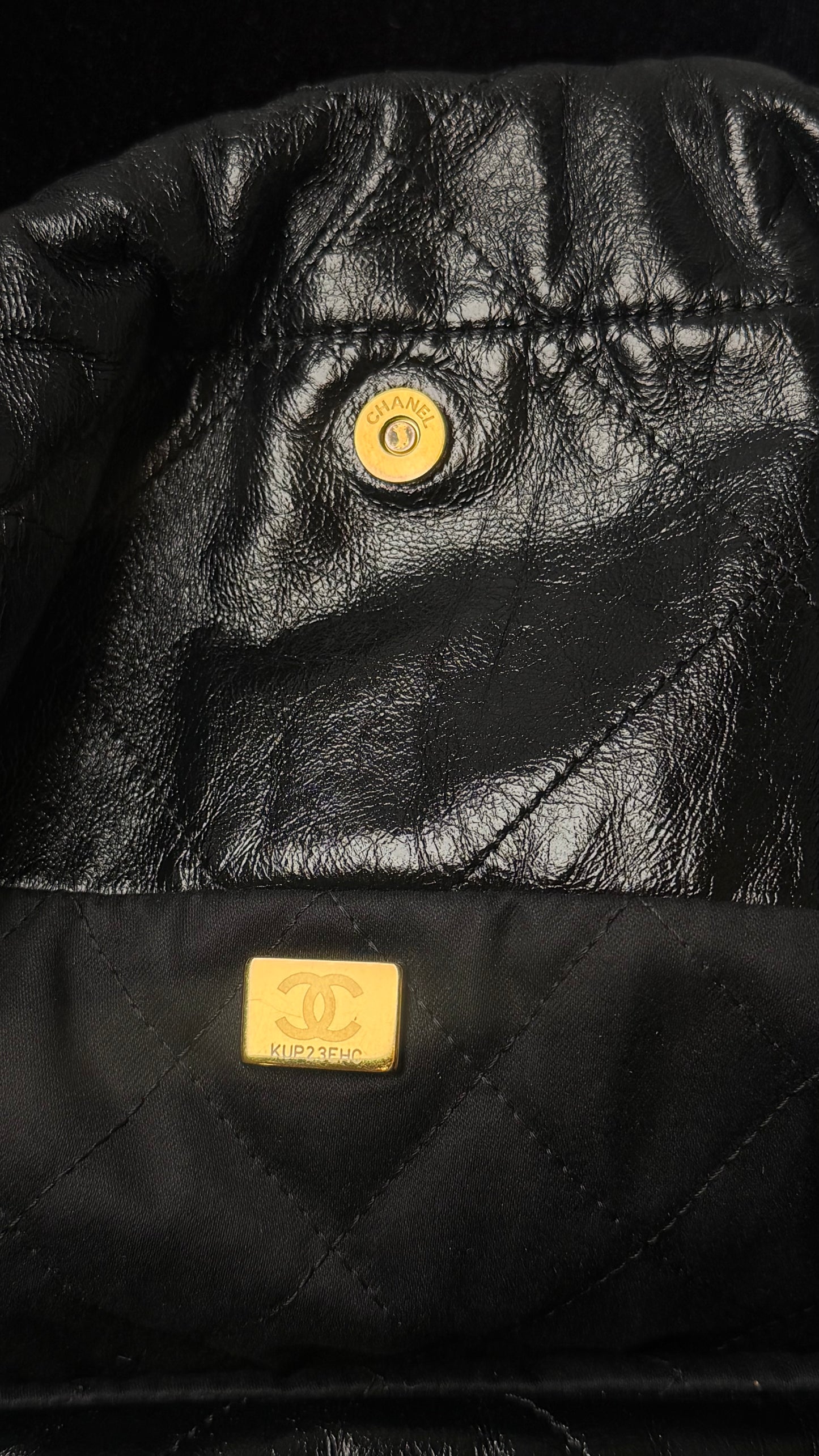 Chanel 22 Small Shiny Calfskin Leather Chain Shoulder Bag Black Gold Hardware