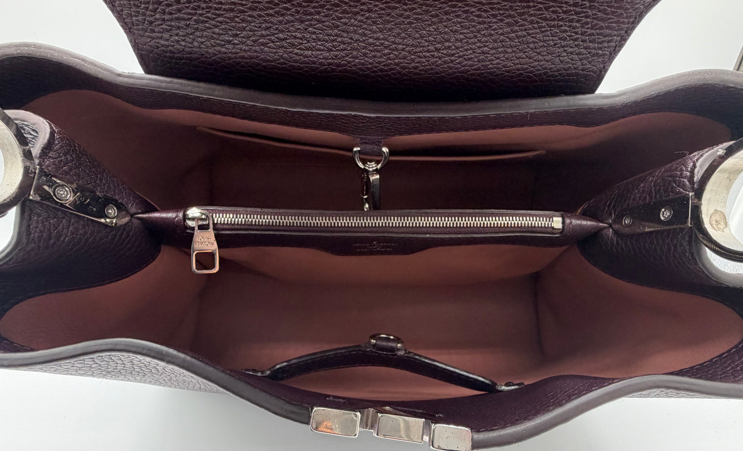 Louis Vuitton Capucines MM Prune Taurillon Leather Top Handle Shoulder Bag