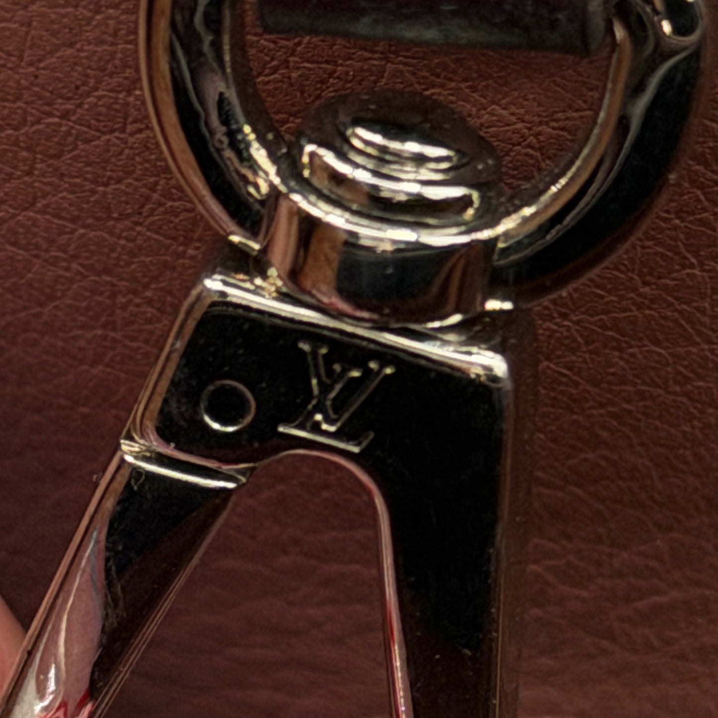 Louis Vuitton Capucines MM Prune Taurillon Leather Top Handle Shoulder Bag