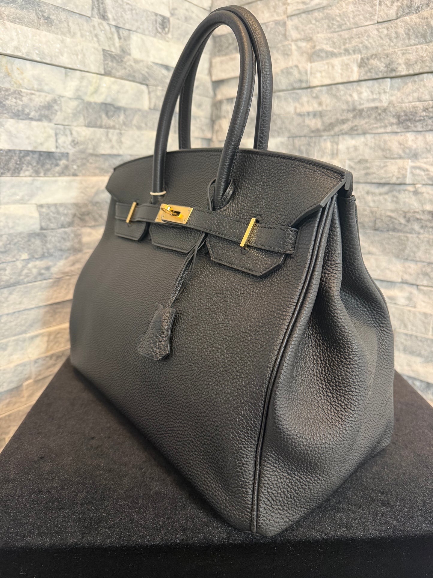 Hermès Birkin 35cm Tote – Black Togo Leather with Gold Hardware Pre-Loved 2013