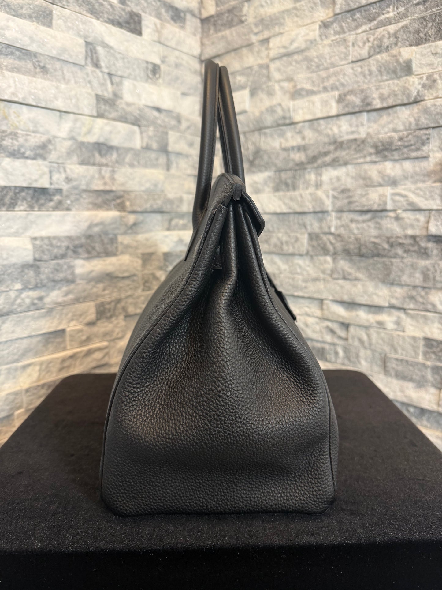 Hermès Birkin 35cm Tote – Black Togo Leather with Gold Hardware Pre-Loved 2013